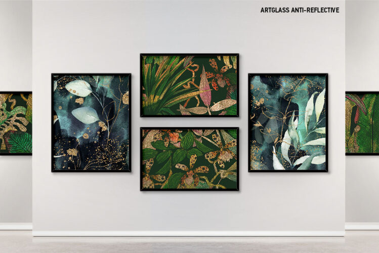 Antireflective glass museum quality glass for framing